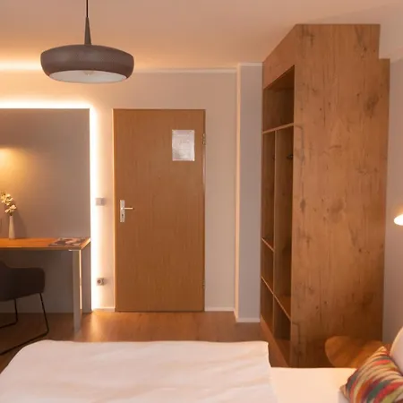 Herrnbrod & Staendecke 3*